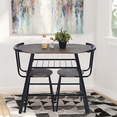 A mesa de jantar e a cadeira contemporâneas do metal ajustaram a mobília da casa