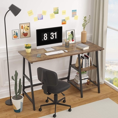 Mesa de madeira do computador de escritório do metal com ODM das prateleiras